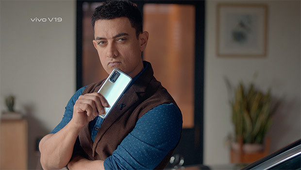 Amid India-China tensions, Vivo drops Aamir Khan and Sara Ali Khan! –  Planet Bollywood