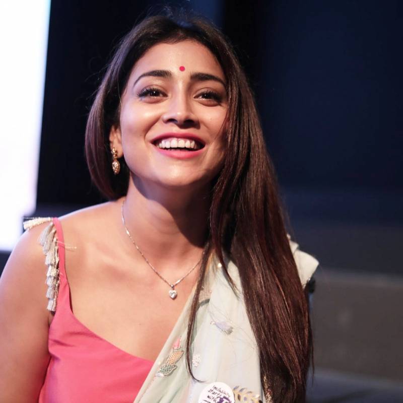 Shriya Saran (श्रेया) Shriya saran  sriya saran shreya saran new pics shreya new photos