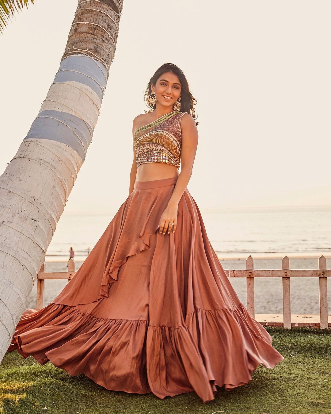 Masoom Minawala Mehta looking breathtakingly beautiful in Designer ash gold lehenga || Planet Bollywood || Media Tribe || The-Uncovered